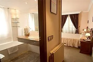 Edelweiss 3* Camprodon
