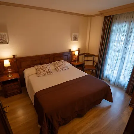 Edelweiss Hotel 3*
