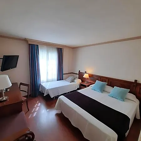 Edelweiss Hotel 3*
